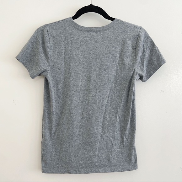 NWOT Hollister Embroidered Scoop Neck T-Shirt Gray X-Small - Picture 3 of 3